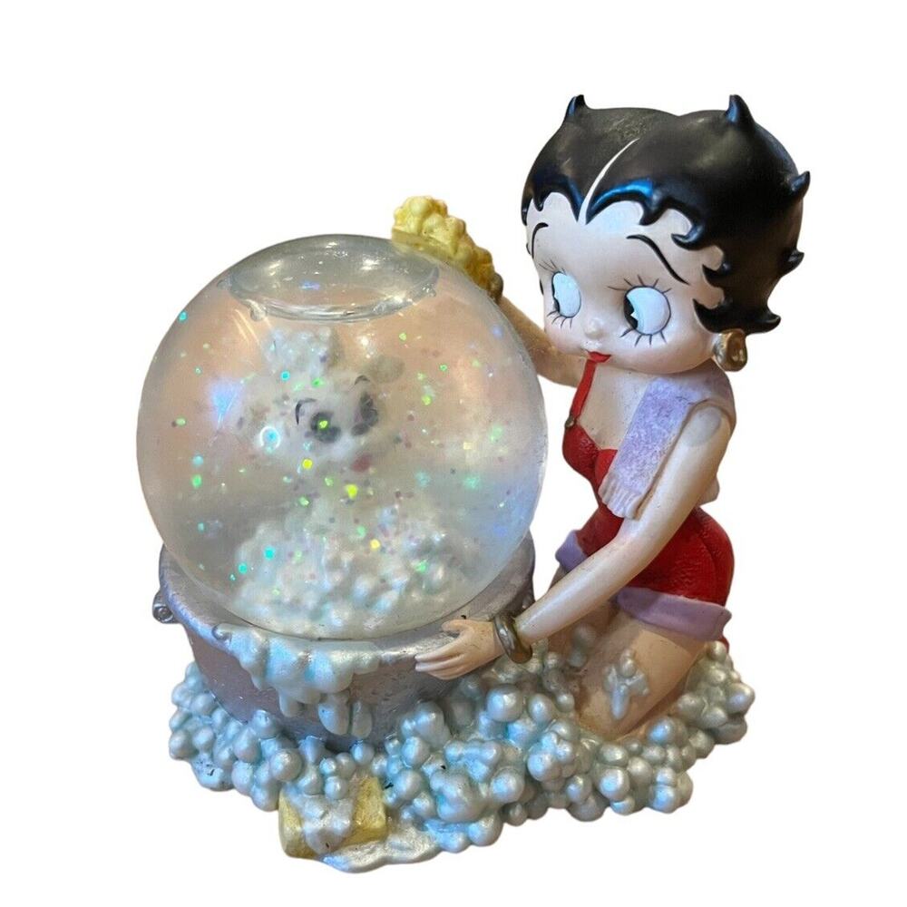 Betty Boop Dog Bubble Bath Wash Snow Globe Westland #6807 1999